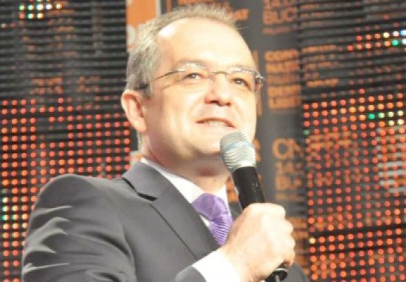 Ce spune Boc despre listele electorale pentru referendum